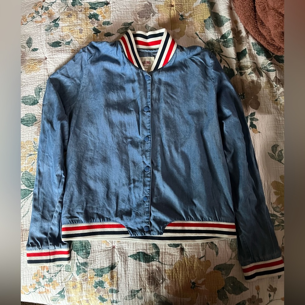 Large woman’s sweater